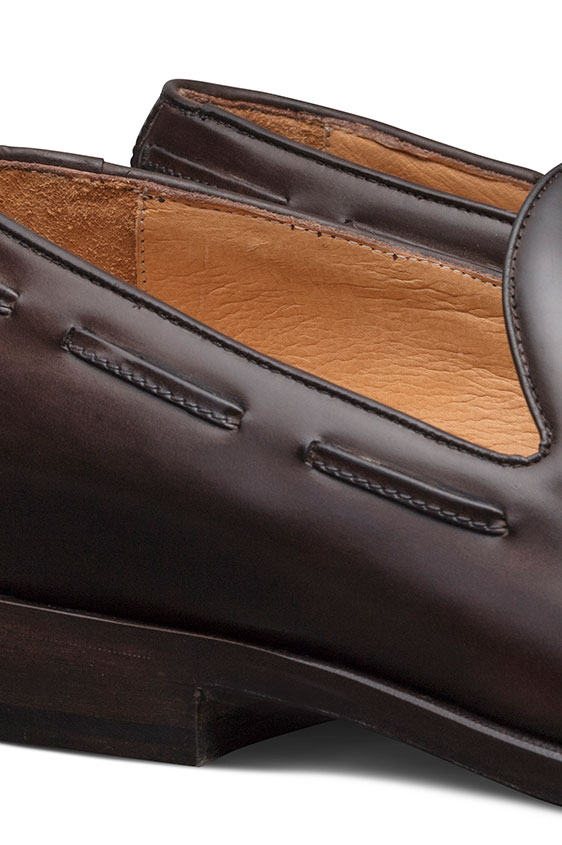 Tassel loafer fine calf dark brown