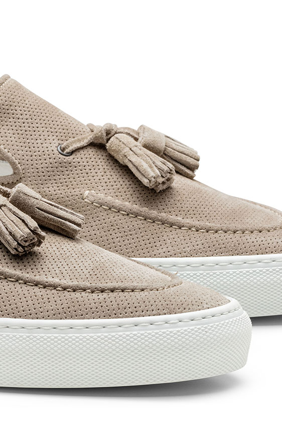 Tassel sneaker perforated summer suede taupe